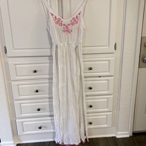 Maxi beach dress in white